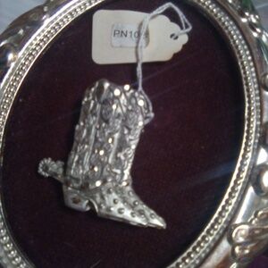 Eagle river pewter brooch boots